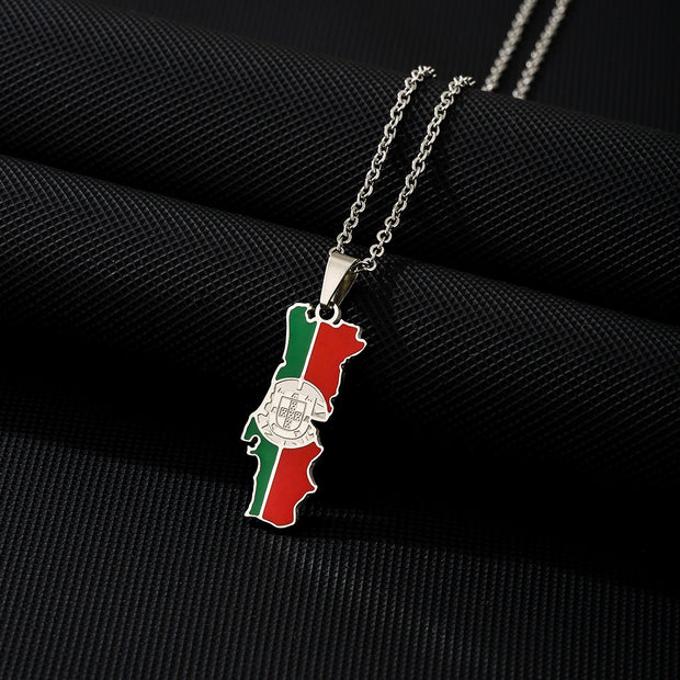 Portugal Heritage Necklace Silver Closeup
